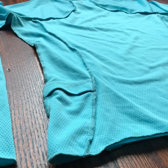 Lululemon mesh running tee - Picture 3 of 3